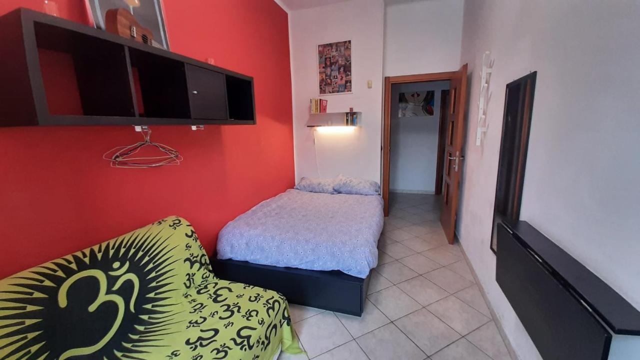 Cozy Room Stanza Close City Center In A Family House Stanza In Appartamento Condiviso Noi Viviamo In Casa Stanza In Affitto Turim Exterior foto