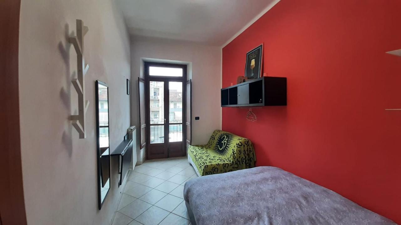 Cozy Room Stanza Close City Center In A Family House Stanza In Appartamento Condiviso Noi Viviamo In Casa Stanza In Affitto Turim Exterior foto
