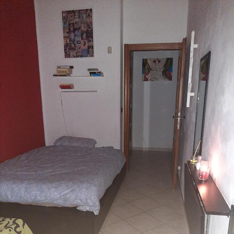 Cozy Room Stanza Close City Center In A Family House Stanza In Appartamento Condiviso Noi Viviamo In Casa Stanza In Affitto Turim Exterior foto