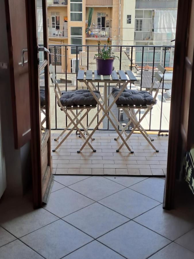 Cozy Room Stanza Close City Center In A Family House Stanza In Appartamento Condiviso Noi Viviamo In Casa Stanza In Affitto Turim Exterior foto