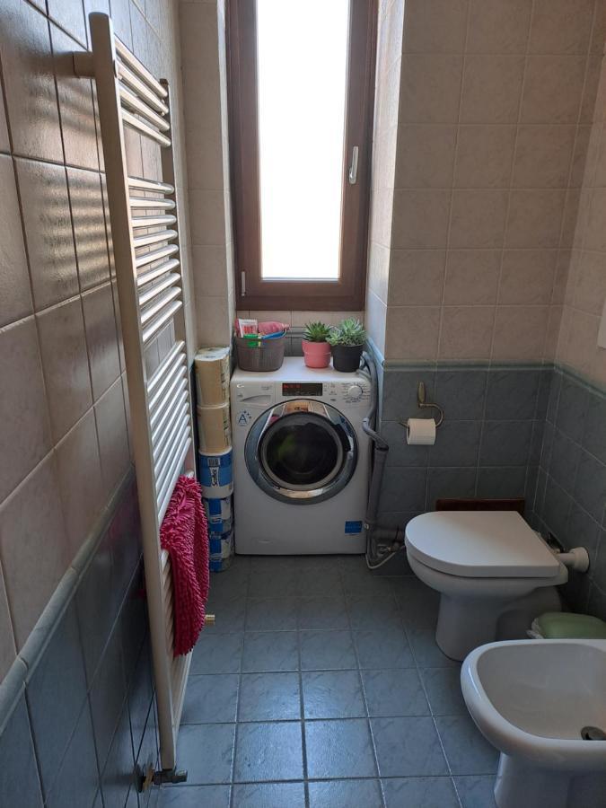 Cozy Room Stanza Close City Center In A Family House Stanza In Appartamento Condiviso Noi Viviamo In Casa Stanza In Affitto Turim Exterior foto