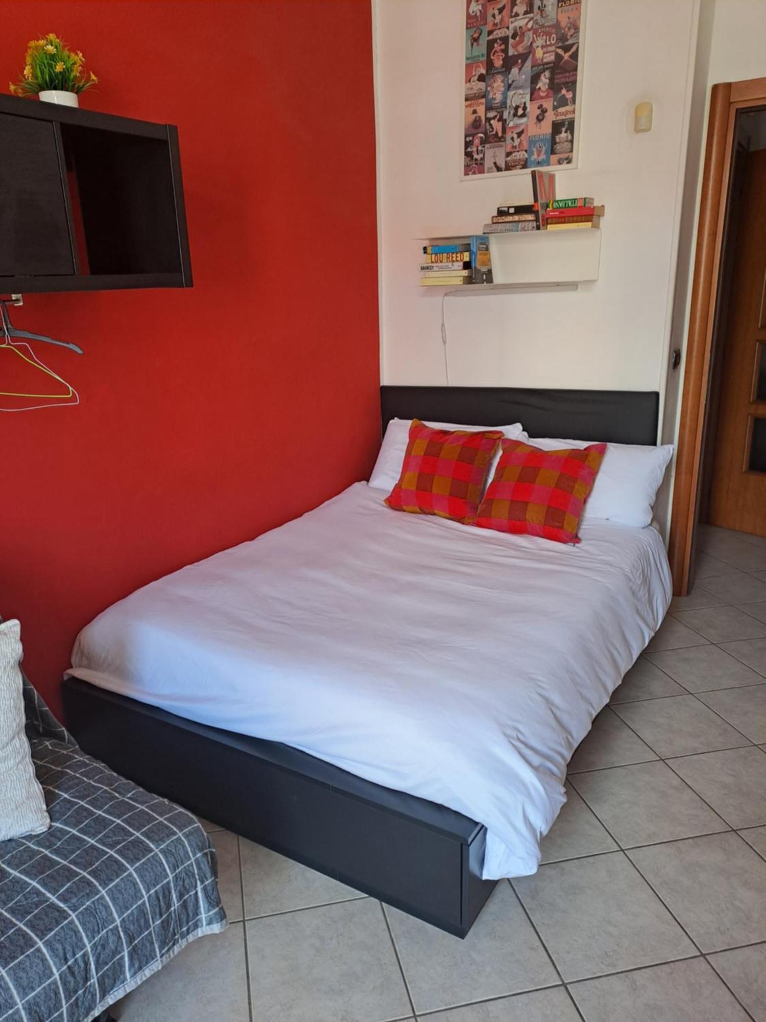 Cozy Room Stanza Close City Center In A Family House Stanza In Appartamento Condiviso Noi Viviamo In Casa Stanza In Affitto Turim Exterior foto
